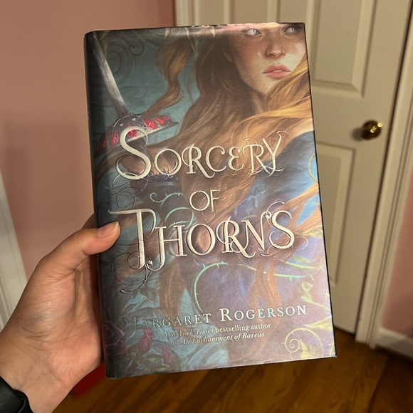FairyLoot Other - FairyLoot exclusive edition Sorcery of Thorns by Margaret Rogerson